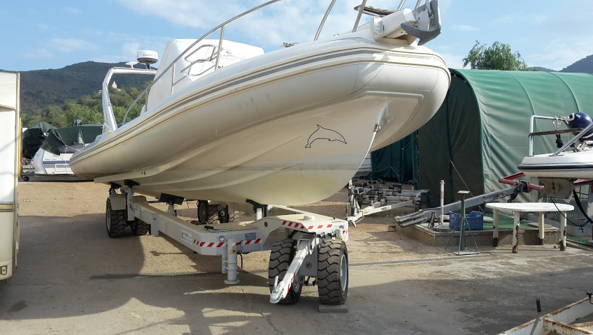 Boat storage on Elba Island - outdoor storage