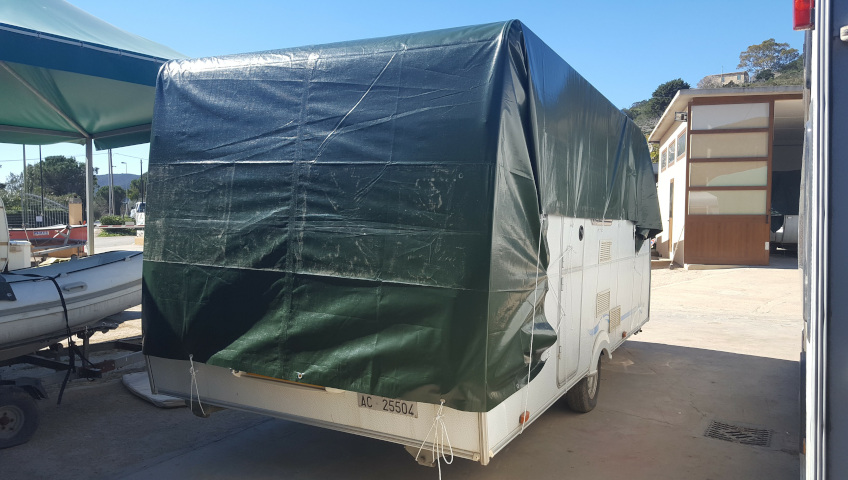 Caravan Parking on Elba Island - Caravans with three-layer tarpaulin